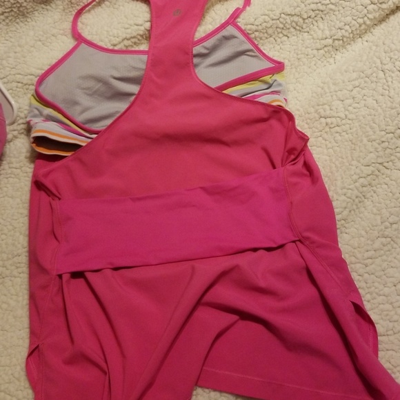 Lululemon running tank with built in bra - Picture 3 of 5